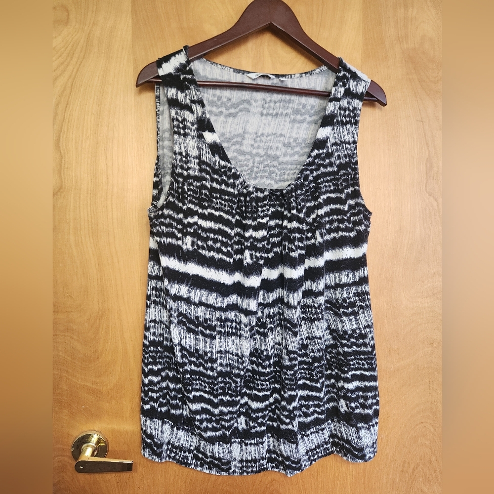 Reitmans Flowy Black and White Tank XXL